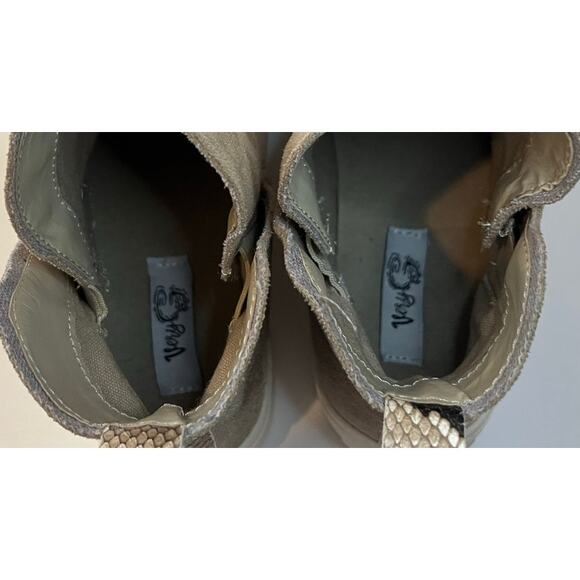 Very G Slip-On Flat Sneaker - Beige - Size 8.5 - Picture 6 of 8